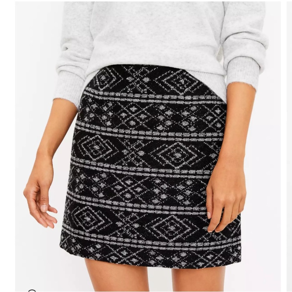 LOFT Like New Ikat Jacquard Mini Black & White Shift Skirt